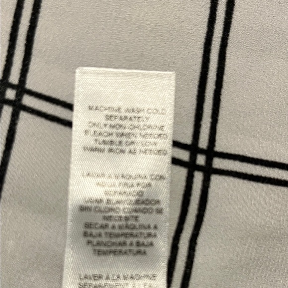 White House Black Market Plaid Button-Up Blouse - Picture 9 of 9